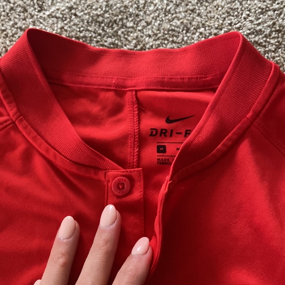 Nike red golf shirt - Picture 2 of 2